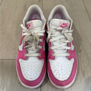 Nike Kids Sneakers in Pink and White